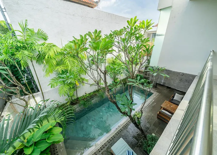 Jekumah * Seminyak